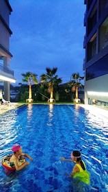 Apple Holiday Inn