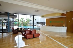 Apple Holiday Inn