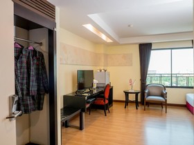 Atrium Boutique