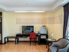 Atrium Boutique