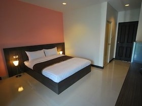 Baan Mi-Na