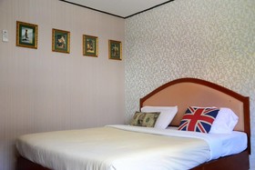 At Bangkok Hotel