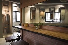 Bed Station Hostel
