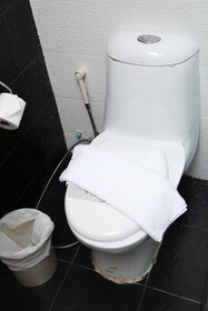 Boss Suites Nana Hotel