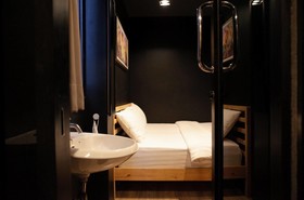 C40Winks Hostel