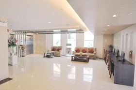 Centric Place Hotel