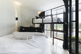 Chingcha Bangkok Hostel