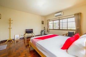 Chom's House at Sapanmai by Oyo Rooms