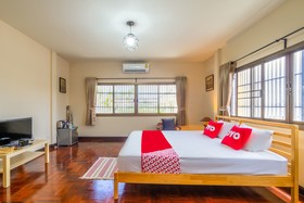 Chom's House at Sapanmai by Oyo Rooms