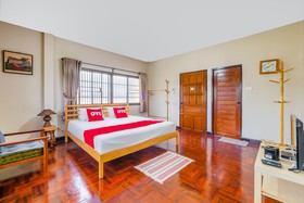 Chom's House at Sapanmai by Oyo Rooms
