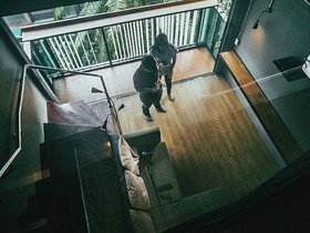 Cloudy Hostel