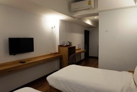 Cozy @ 9 Hotel & Kitchen