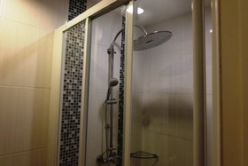 Cozy @ 9 Hotel & Kitchen