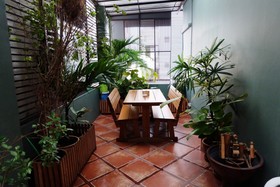 Cozy @ 9 Hotel & Kitchen