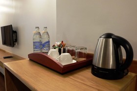 Cozy @ 9 Hotel & Kitchen