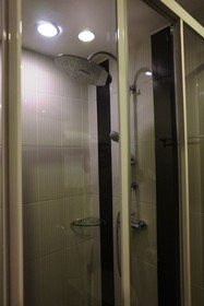 Cozy @ 9 Hotel & Kitchen