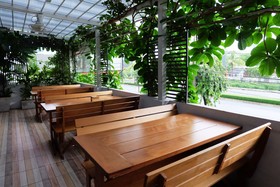 Cozy @ 9 Hotel & Kitchen
