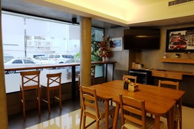 Cozy @ 9 Hotel & Kitchen