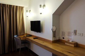 Cozy @ 9 Hotel & Kitchen