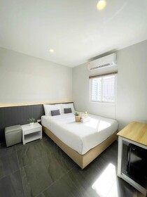 Deco Lux Hotel
