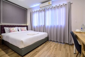 De Lavender Bangkok Hotel
