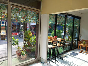 D House Hostel