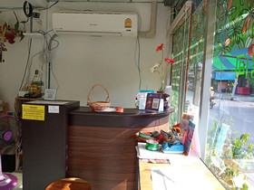 D House Hostel