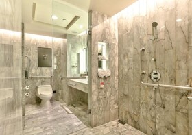 DoubleTree by Hilton Sukhumvit Bangkok