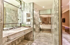 DoubleTree by Hilton Sukhumvit Bangkok