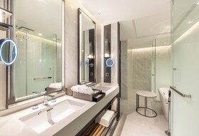 Eastin Grand Hotel Phayathai