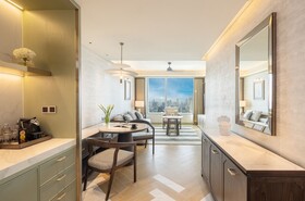 Eastin Grand Hotel Phayathai