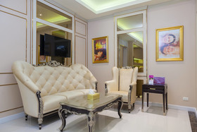 Grand 5 Hotel & Plaza Sukhumvit Bangkok