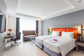 Grand 5 Hotel & Plaza Sukhumvit Bangkok