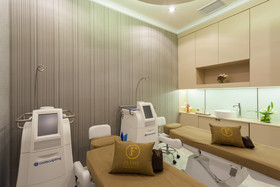 Grand 5 Hotel & Plaza Sukhumvit Bangkok