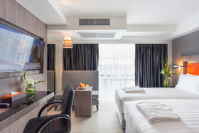 Grand 5 Hotel & Plaza Sukhumvit Bangkok