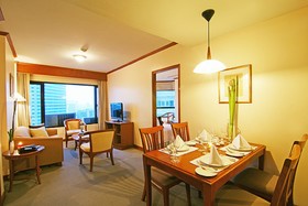 Grand Diamond Suites Hotel