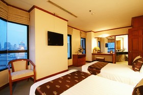 Grand Diamond Suites Hotel
