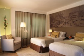 Grand Diamond Suites Hotel