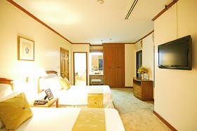 Grand Diamond Suites Hotel