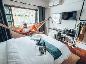 Haus Sathorn 11 Bed And Breakfast