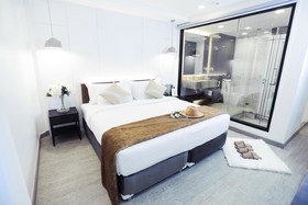 Hope Land Hotel