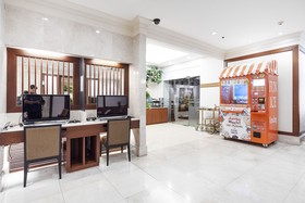 Innermost Pratunam by Favstay