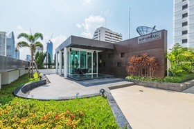 Interlux Premiers Sukhumvit 13 by Favstay