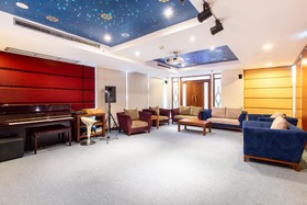 Lasalle Suites & Spa