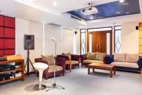 Lasalle Suites & Spa