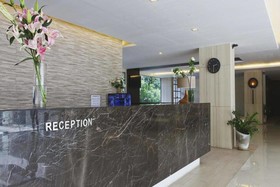 Leenova Hotel