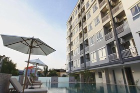 Leenova Hotel