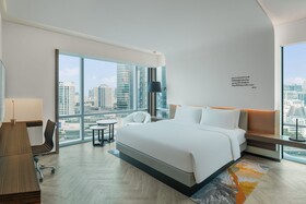 Le Meridien Bangkok