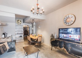Lion's Den Hotel