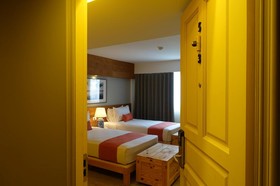 Nandha Hotel